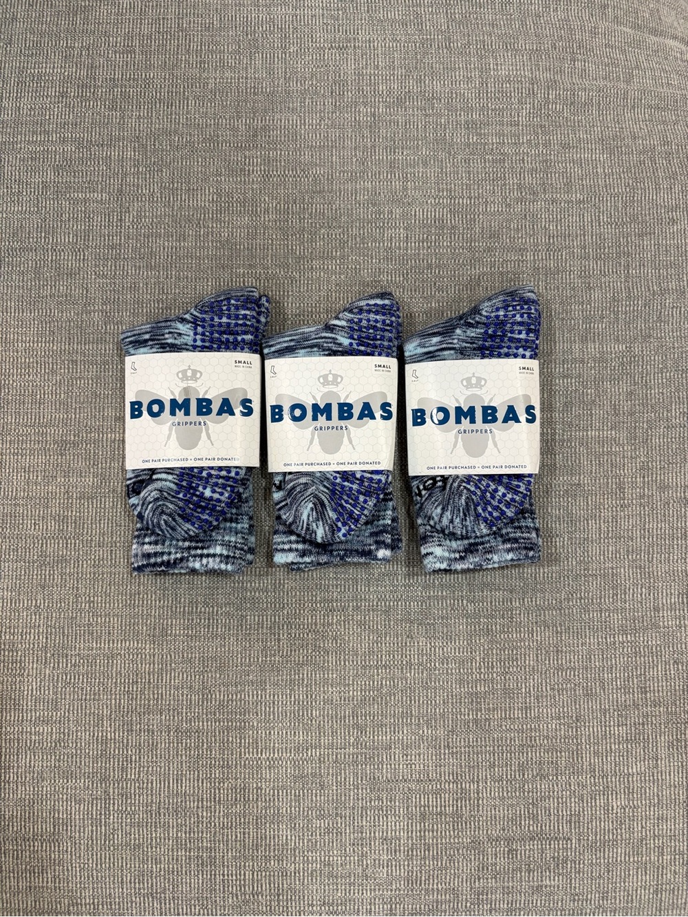 bombas size S women ankle gripper socks pack of 3 in blue